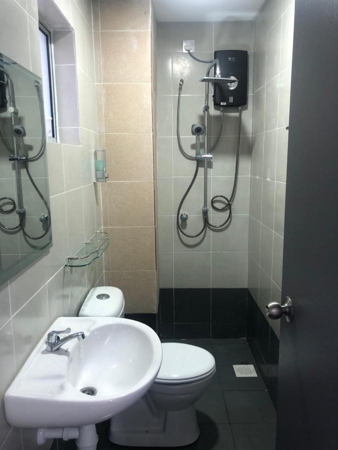 Ramadhina Eagle Eye View Home2Stay Emerald Avenue 伯恩仓 外观 照片