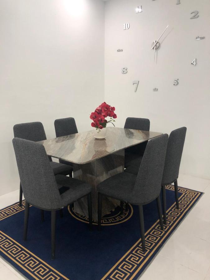Ramadhina Eagle Eye View Home2Stay Emerald Avenue 伯恩仓 外观 照片