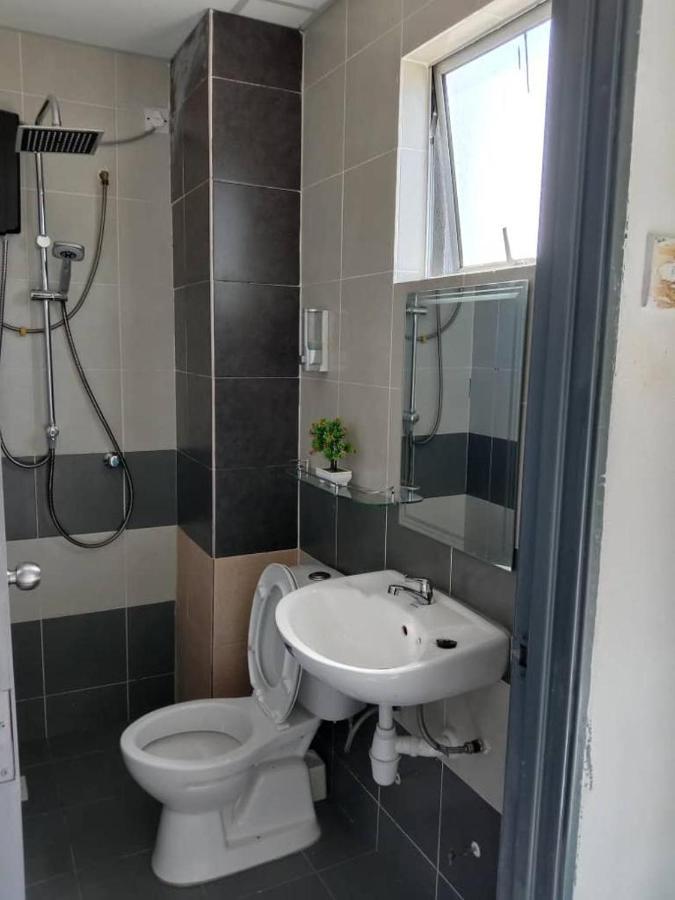 Ramadhina Eagle Eye View Home2Stay Emerald Avenue 伯恩仓 外观 照片